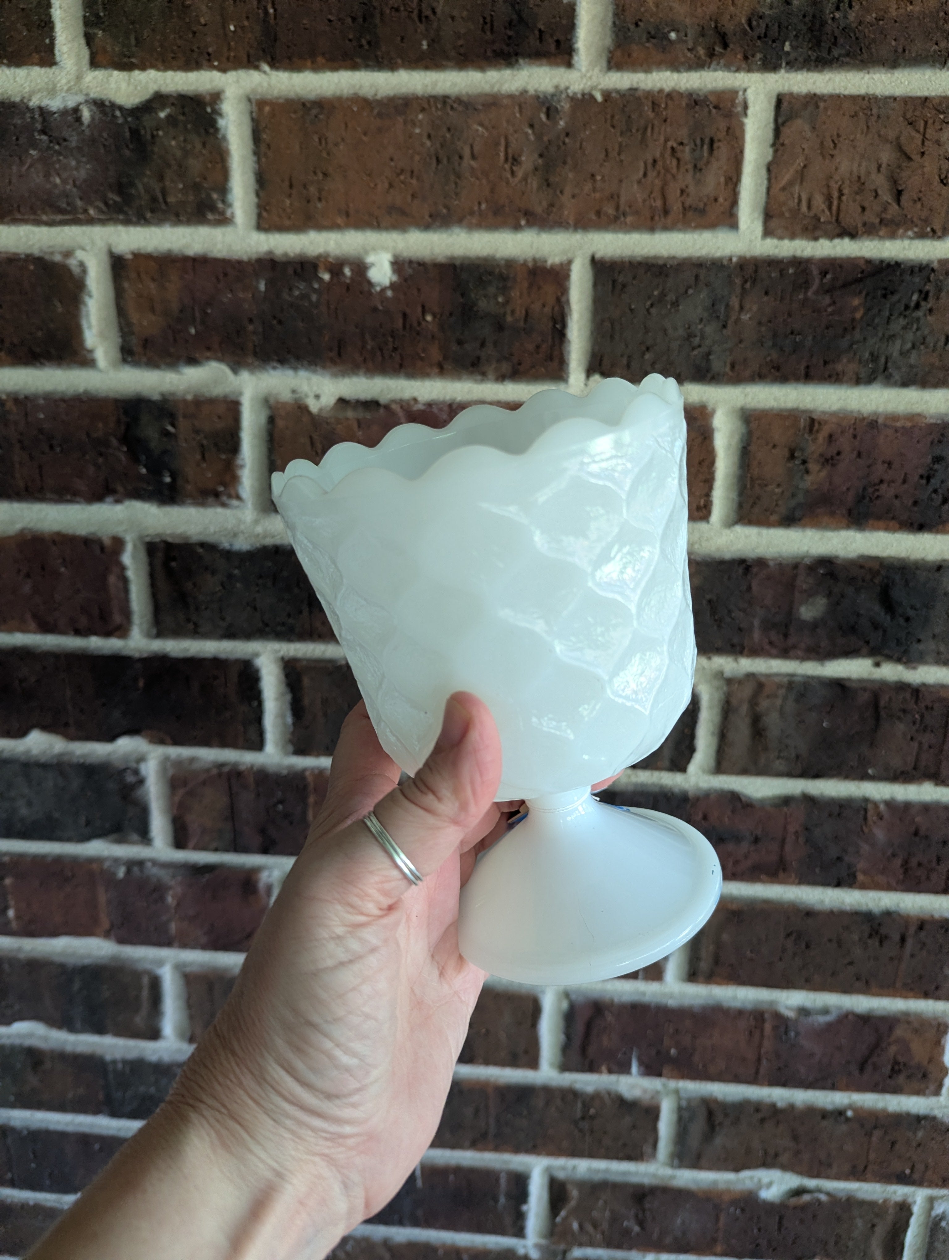 Choose your scent: 14oz White Milk Glass