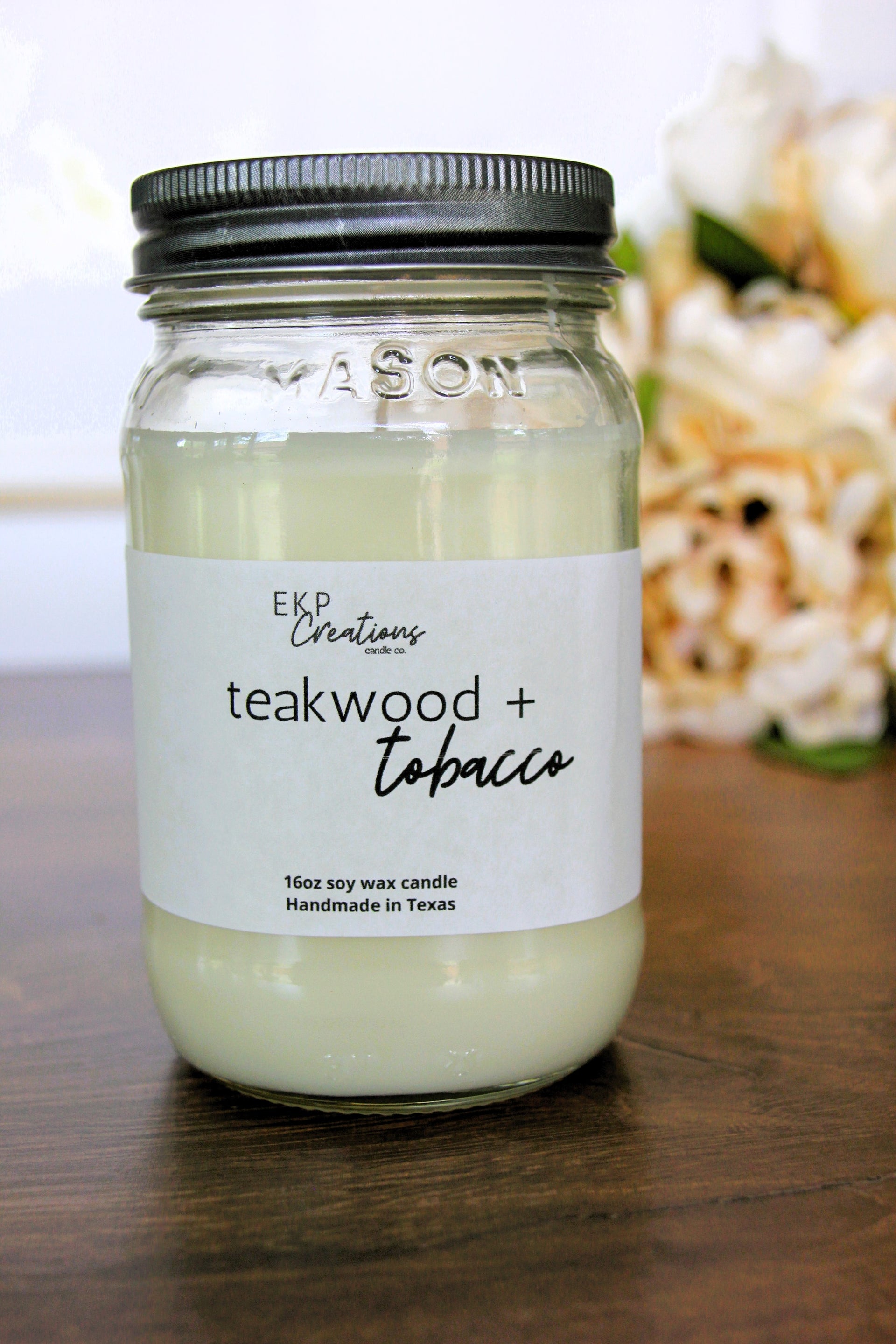 teakwood & tobacco soy candle Teakwood + Tobacco has a spicy top scent combines with sandalwood and musk to give a rich scent that compliments your modern style Tobacco Teakwood Wax Melt &