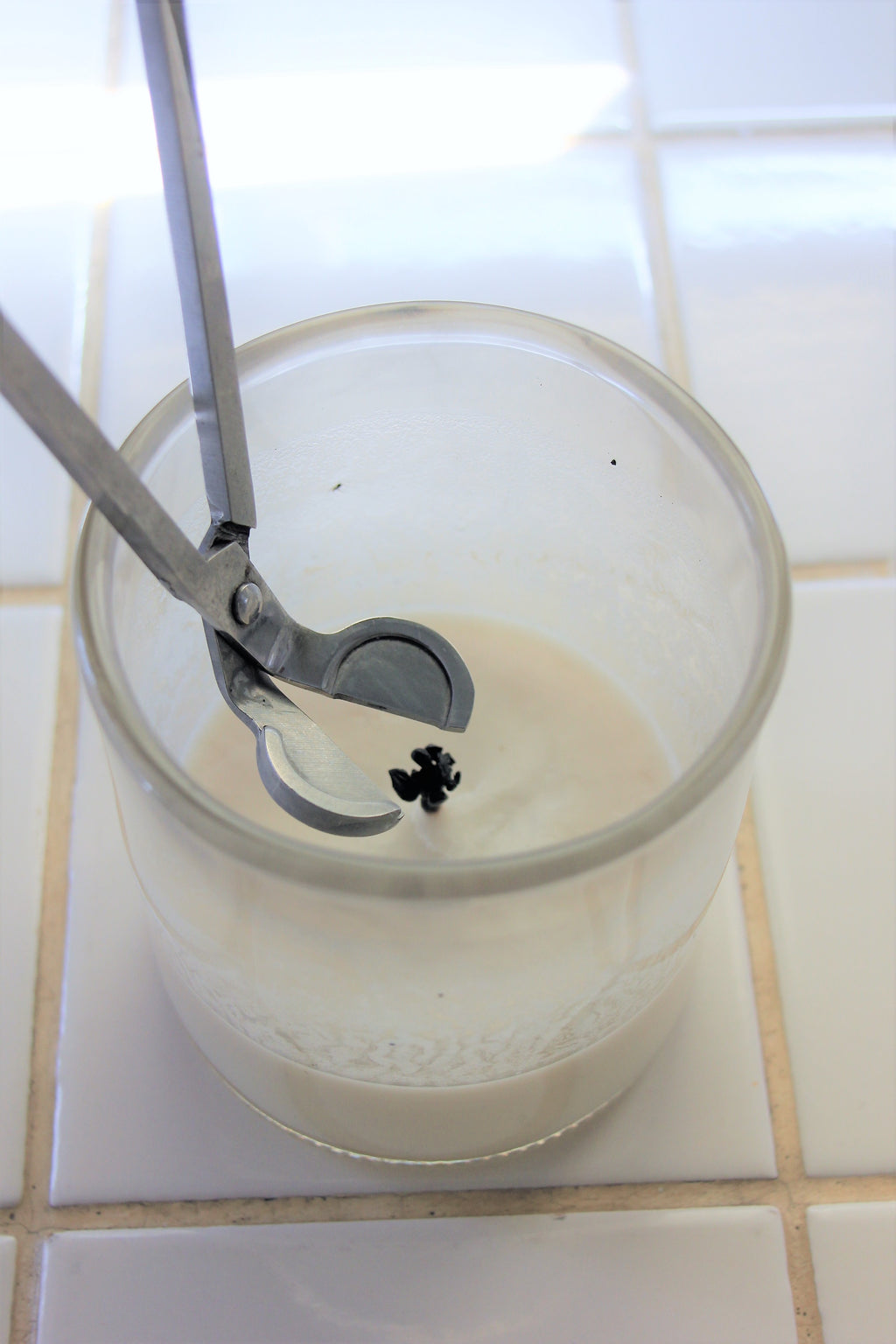 Candle wick trimmer